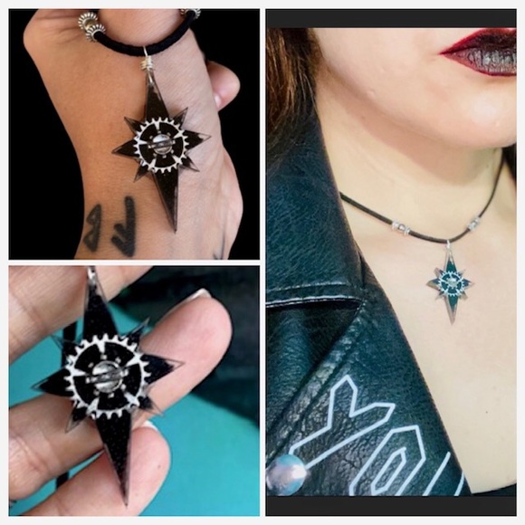 Dark heaven Jewelry - Black resin North Star steam punk wheel necklace